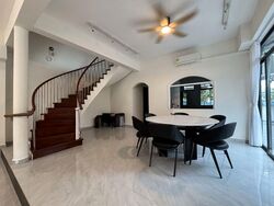 East Coast Avenue (D15), Terrace #570263001